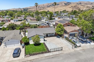 Dalton Dr-S1507-047.jpg