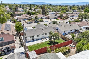 Dalton Dr-S1507-056.jpg