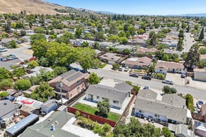 Dalton Dr-S1507-058.jpg
