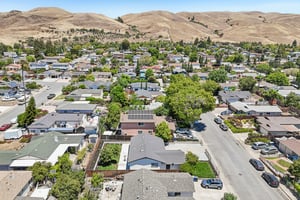 Dalton Dr-S1507-059.jpg