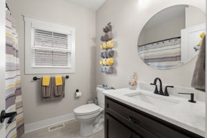  Photo 44