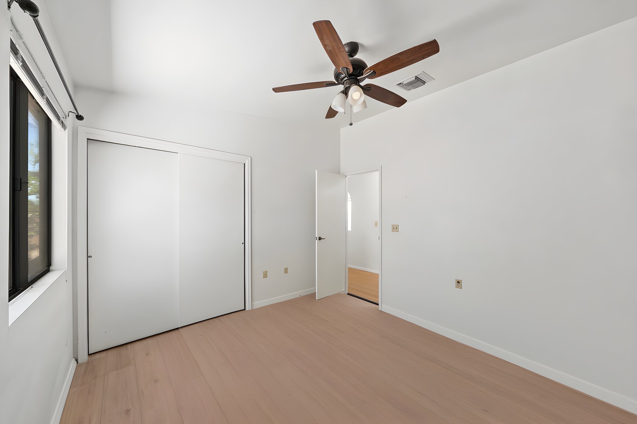 184 E Camino De Diana - MLS Images Luxe Realty Photography - 22 furniture removed.jpeg