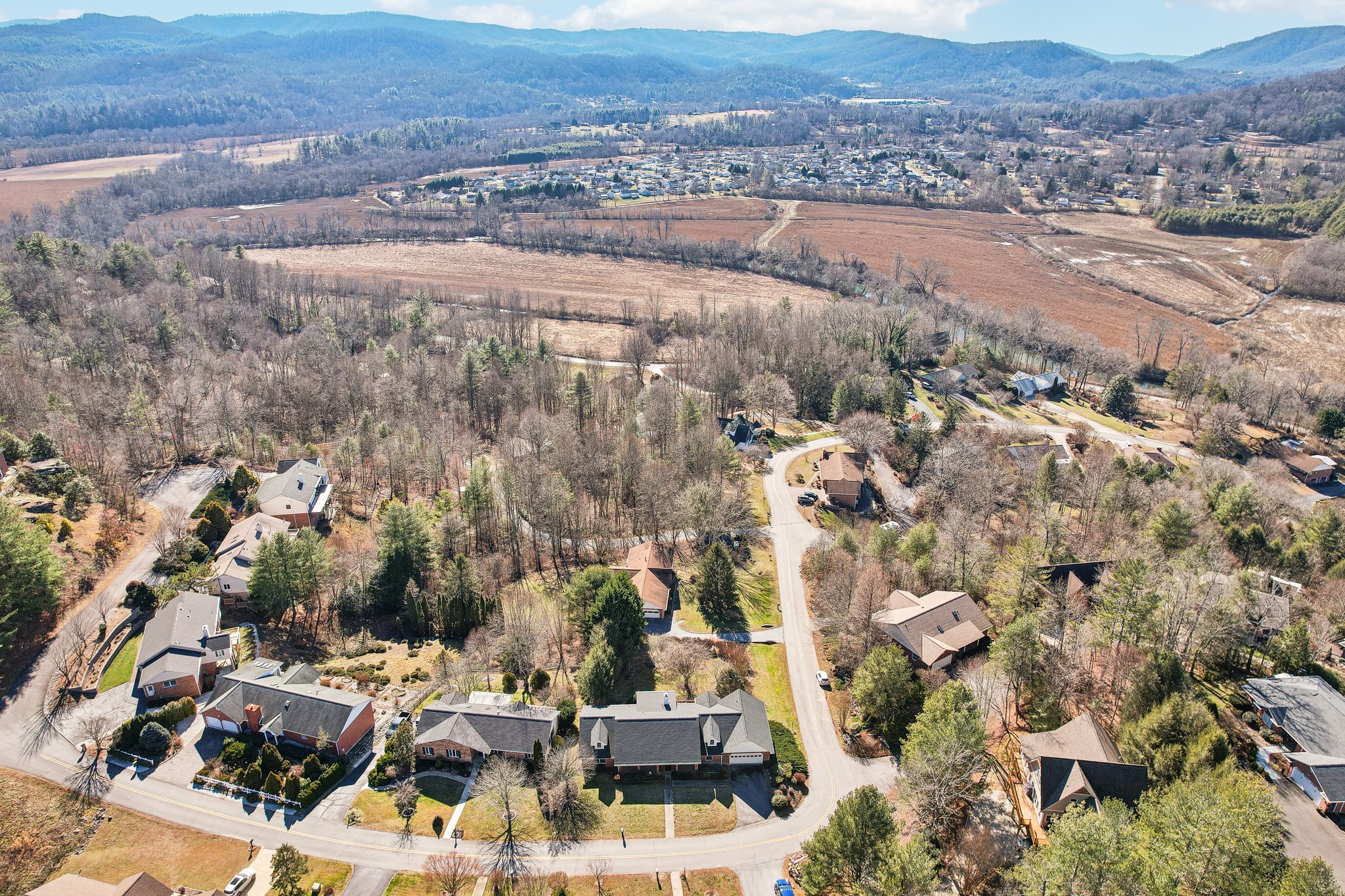 Mountain Valley Dr-060.jpg