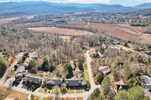 Mountain Valley Dr-060.jpg