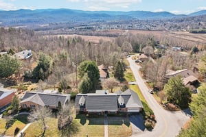 Mountain Valley Dr-062.jpg