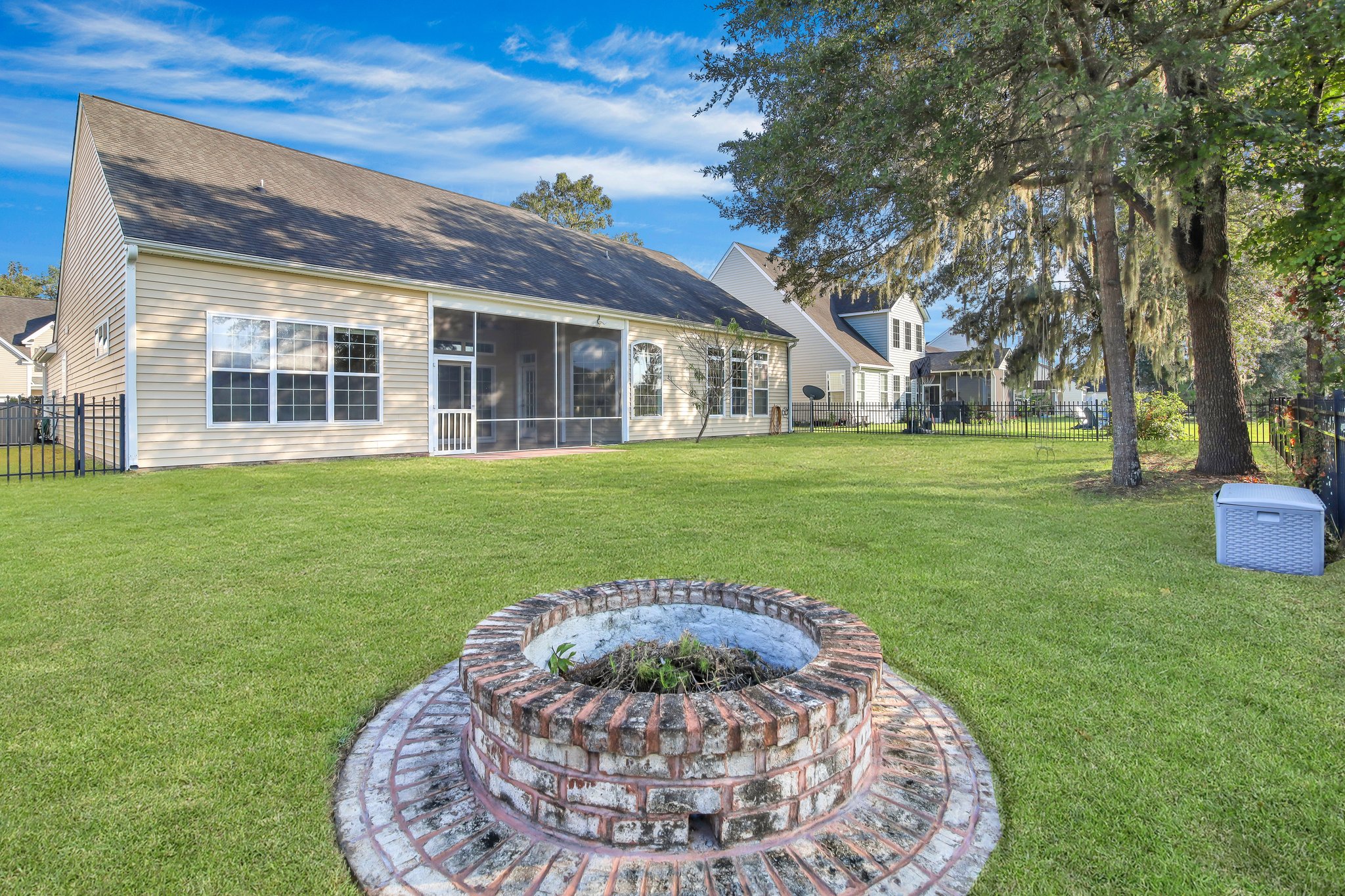 184 Pickett Mill Blvd, Bluffton, SC 29909 Elevated Coastal Productions