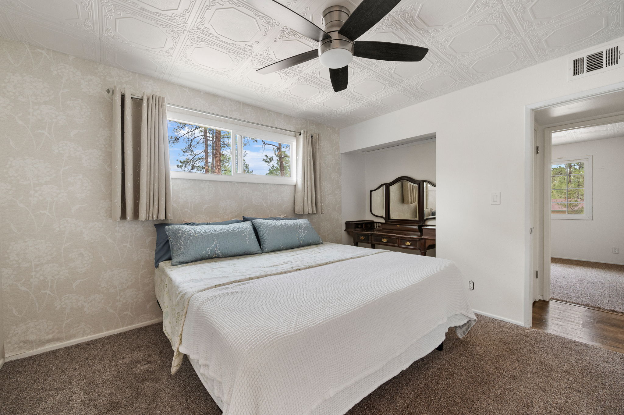 Primary Bedroom_2