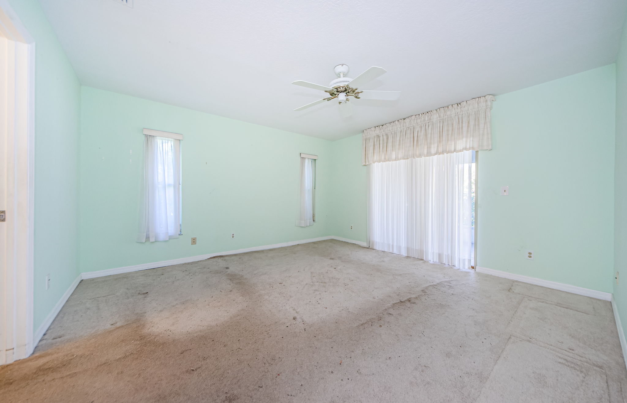 Master Bedroom 1a-2