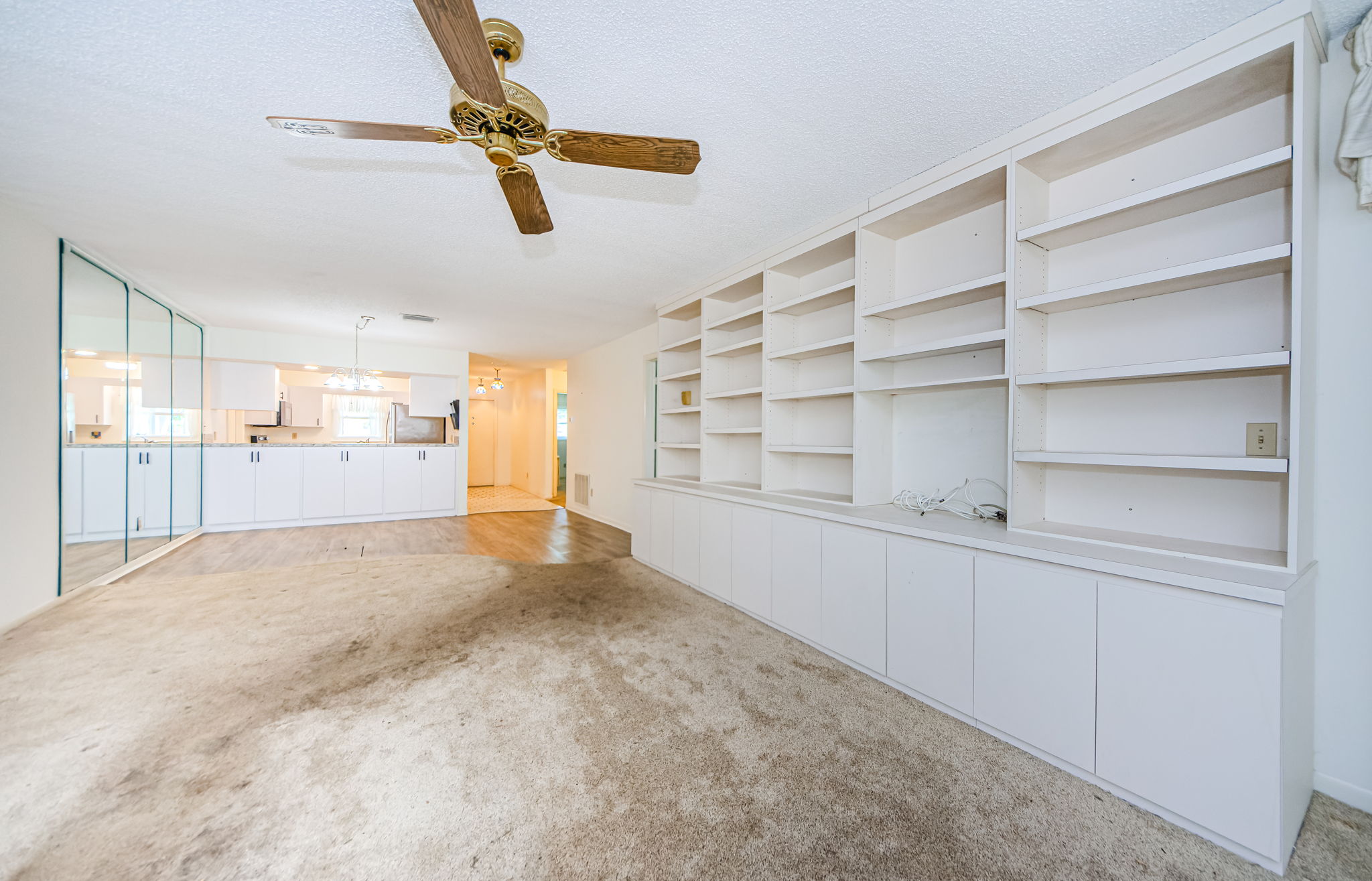 Family Room 4-2
