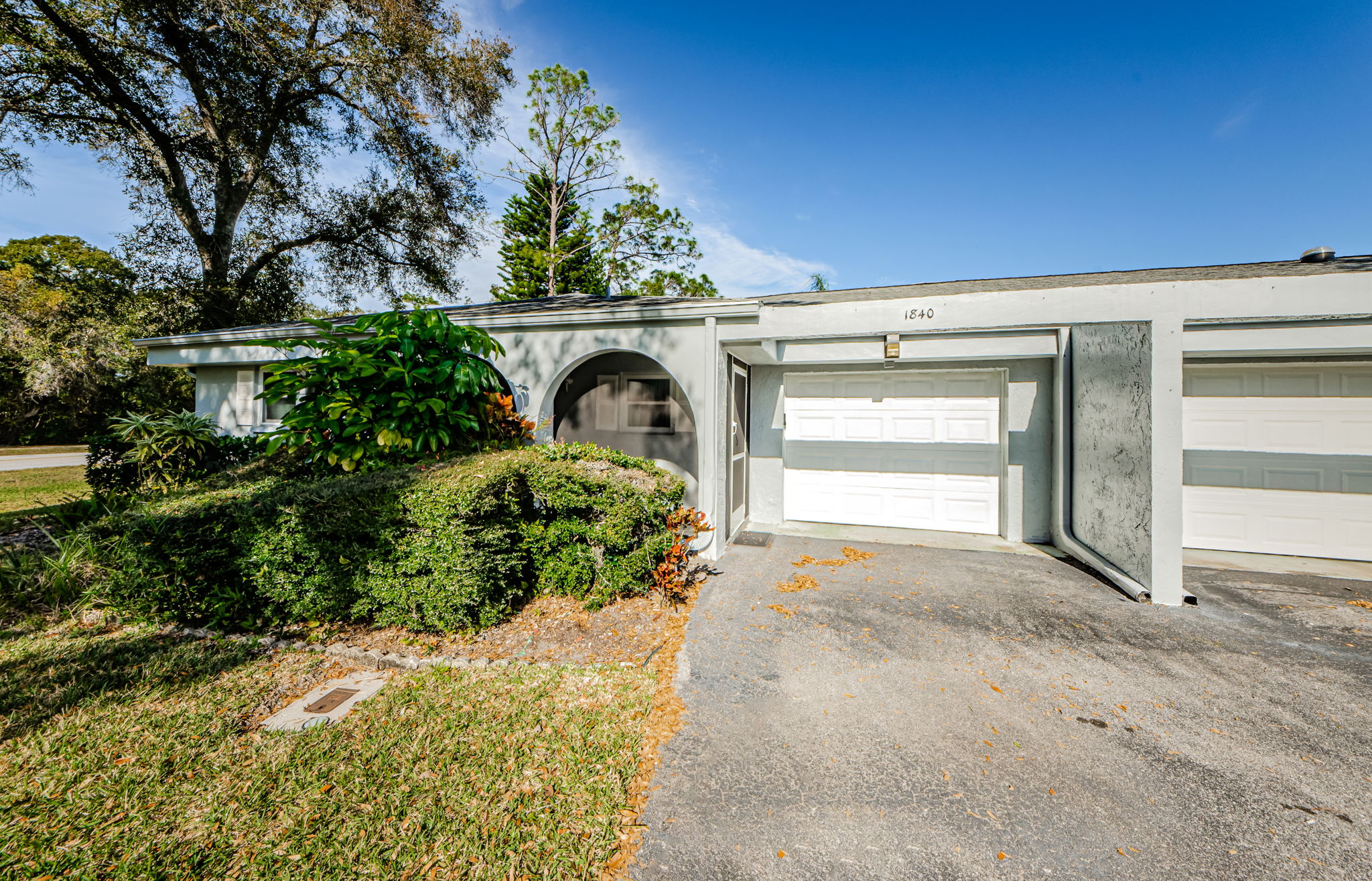 Front Exterior 3-2