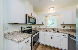 Kitchen 2-2