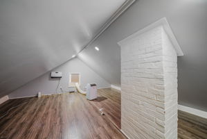  Photo 31