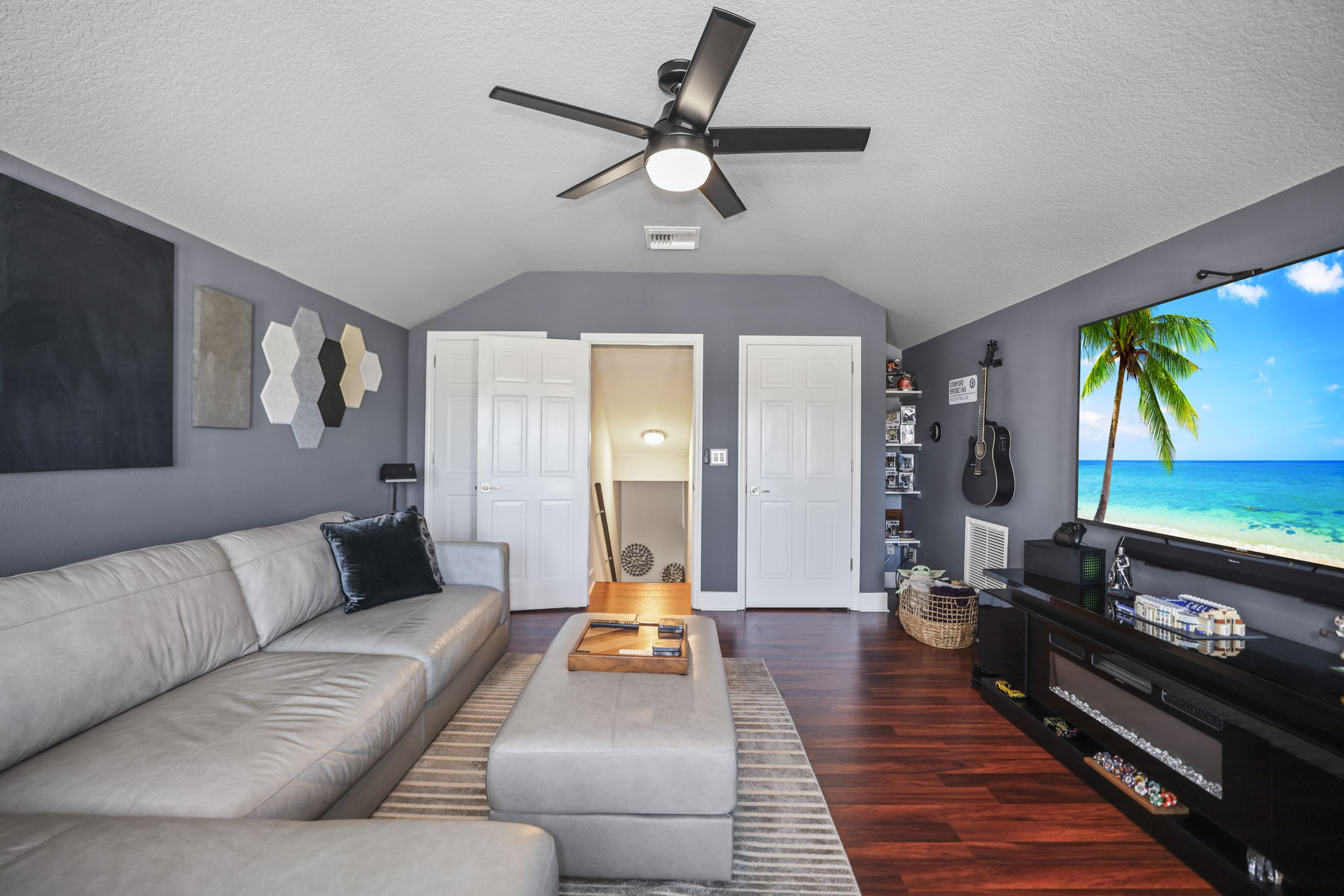 2nd Floor Bonus Room - 495A4959