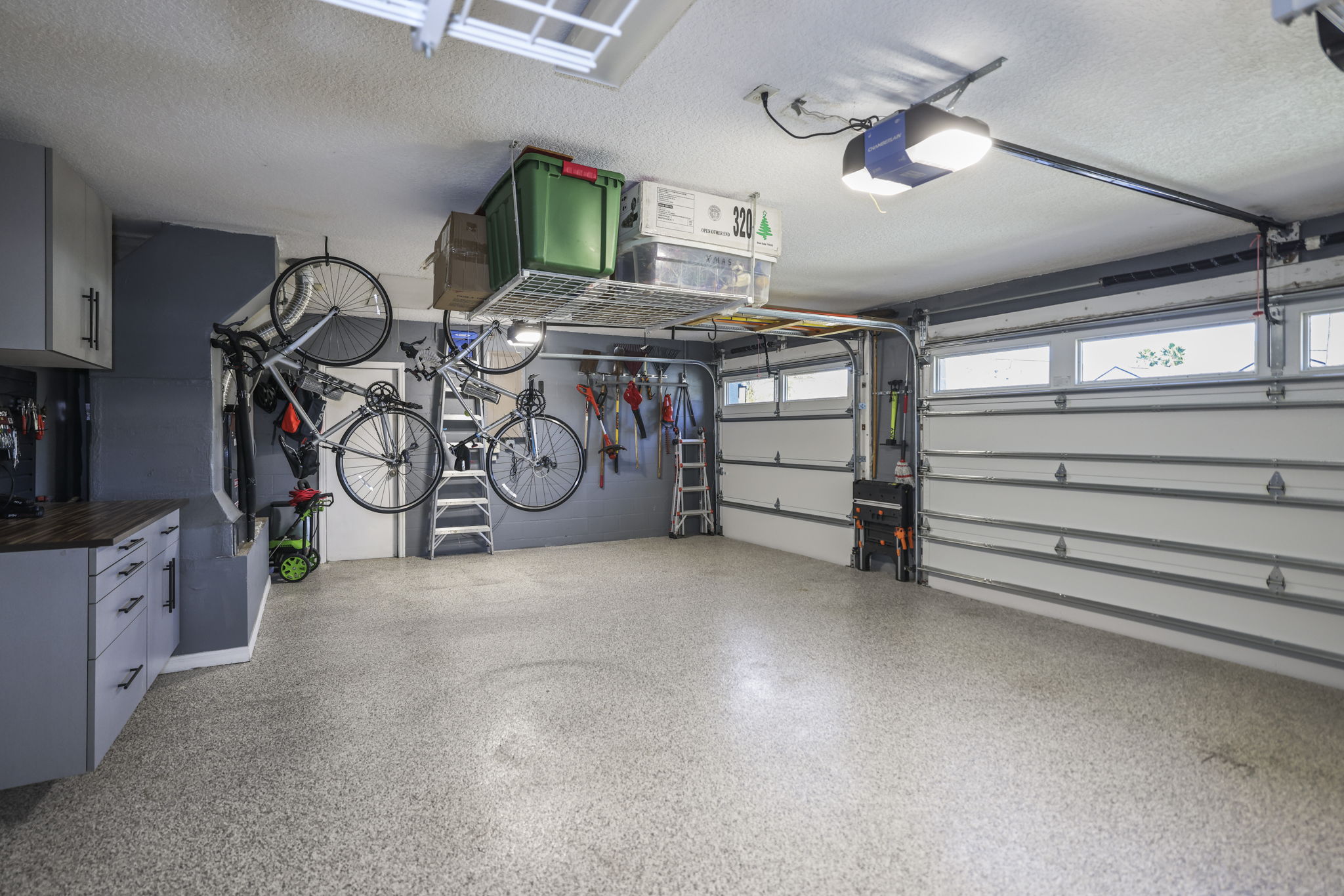 Garage - 495A5153