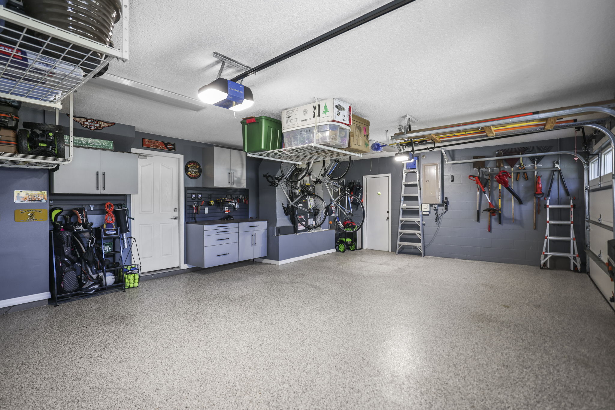 Garage - 495A5156