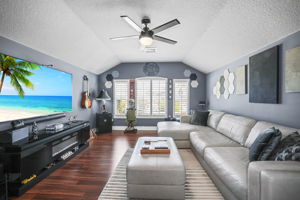 2nd Floor Bonus Room - 495A4955