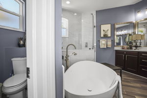 Bathroom 1 - 495A5087