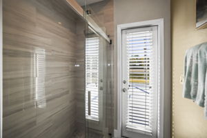 Bathroom 3 - 495A4991