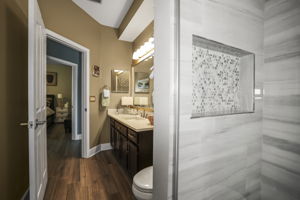 Bathroom 3 - 495A4993