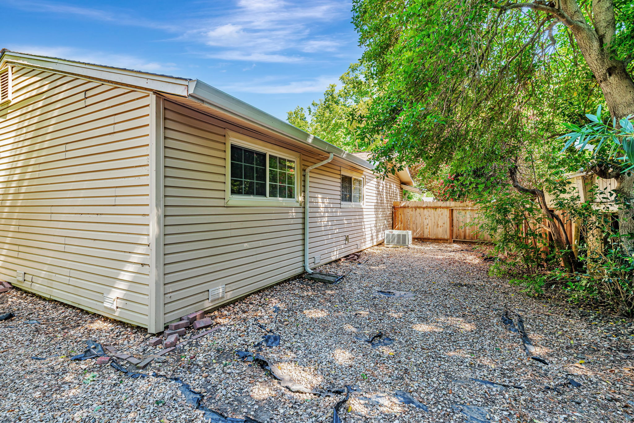 055_ 1841 Gilardy Dr  Concord