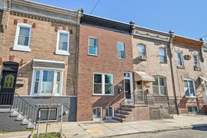 Wolf St-S2009-002.jpg
