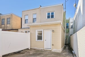 Wolf St-S2009-029.jpg
