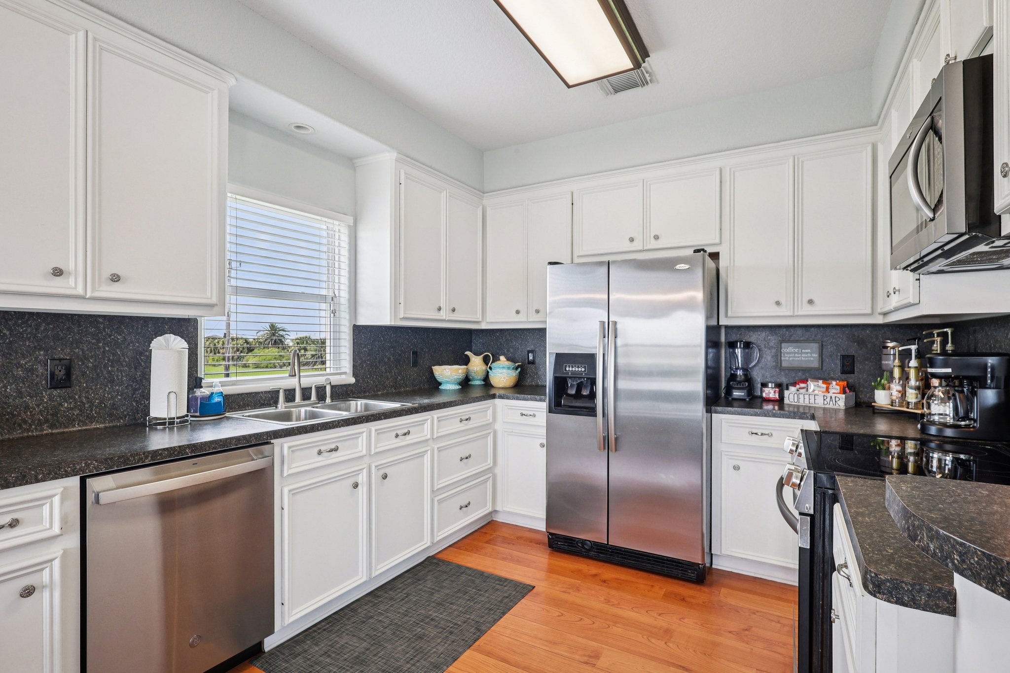 Shaman Dr-S0104-009.jpg