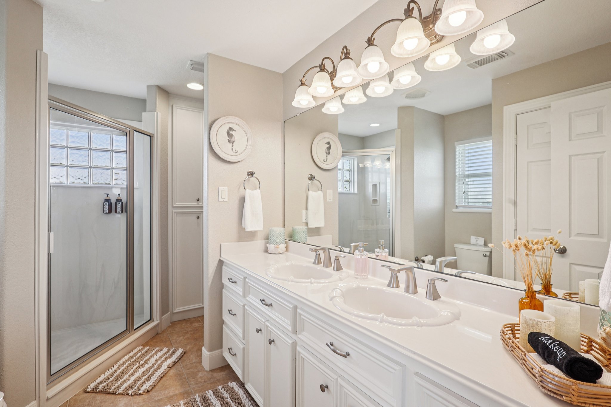 Shaman Dr-S0104-022.jpg