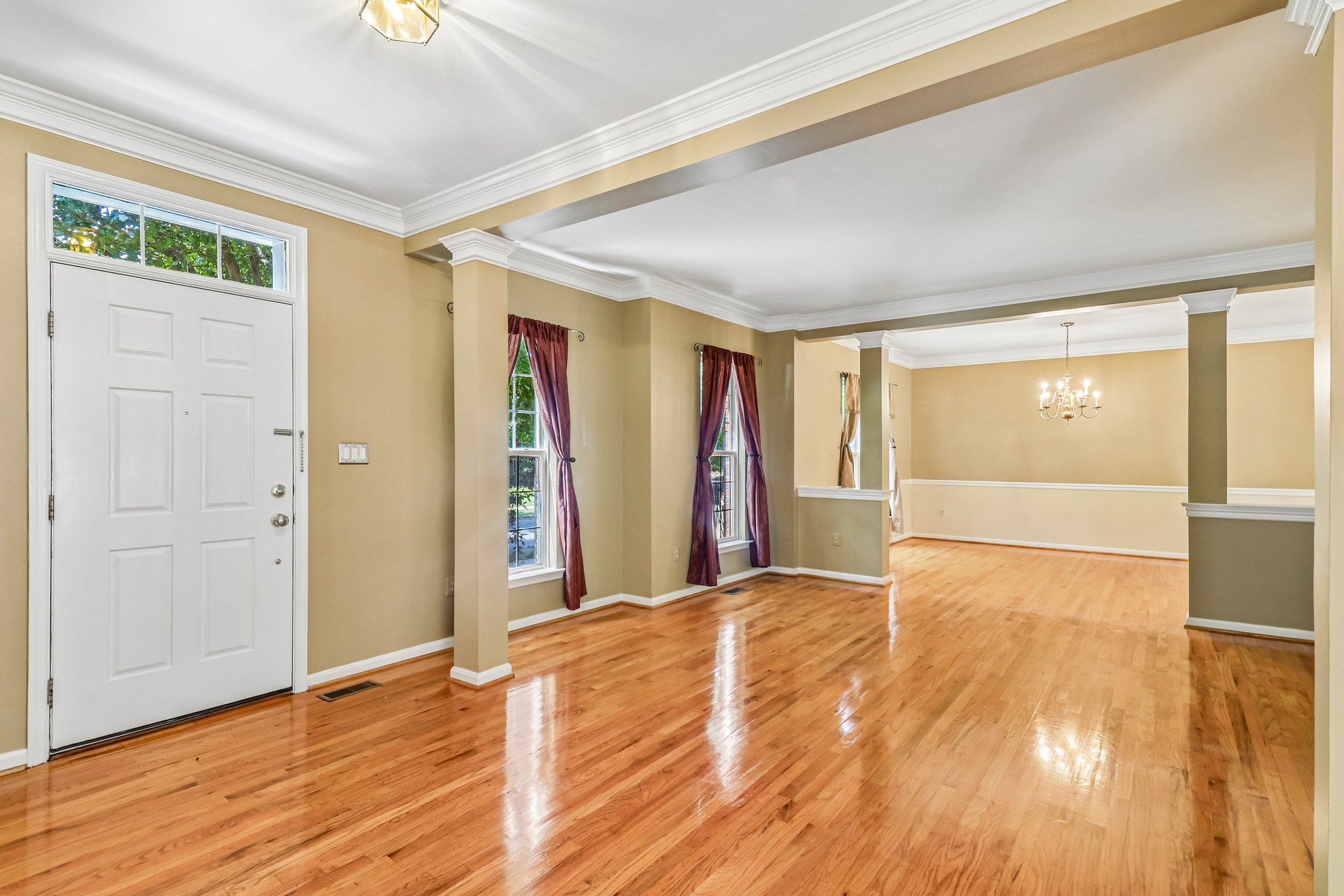 Crownsgate Cir-S1908-008.jpg