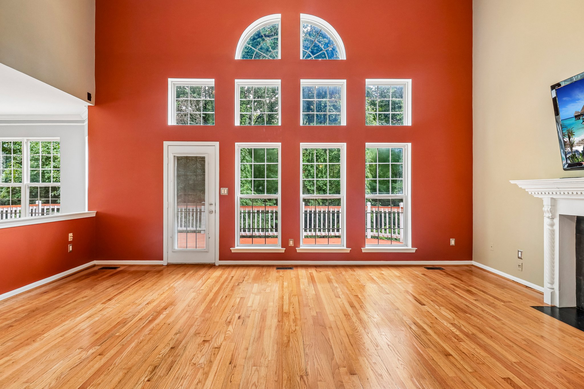 Crownsgate Cir-S1908-021.jpg