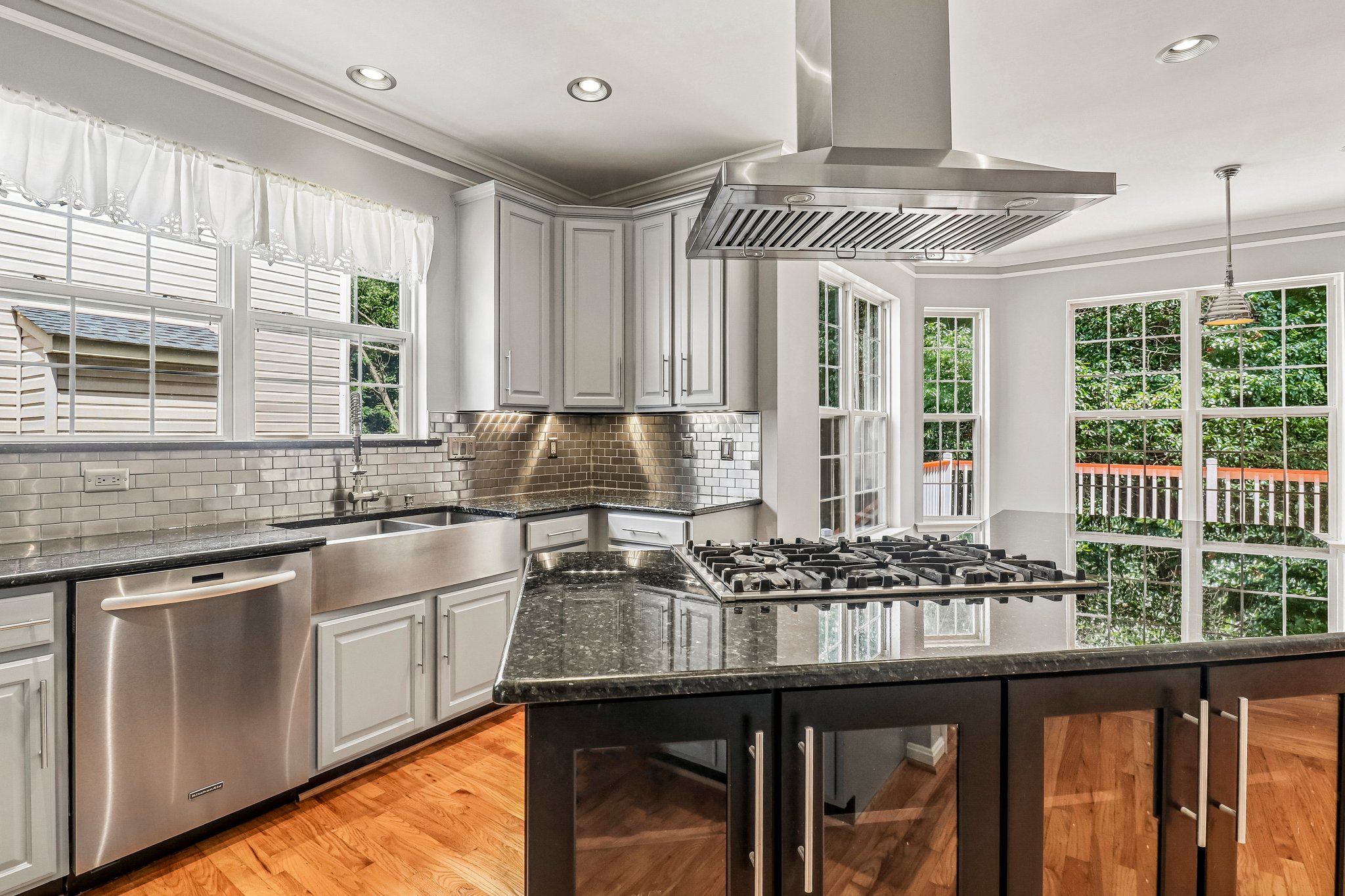 Crownsgate Cir-S1908-029.jpg