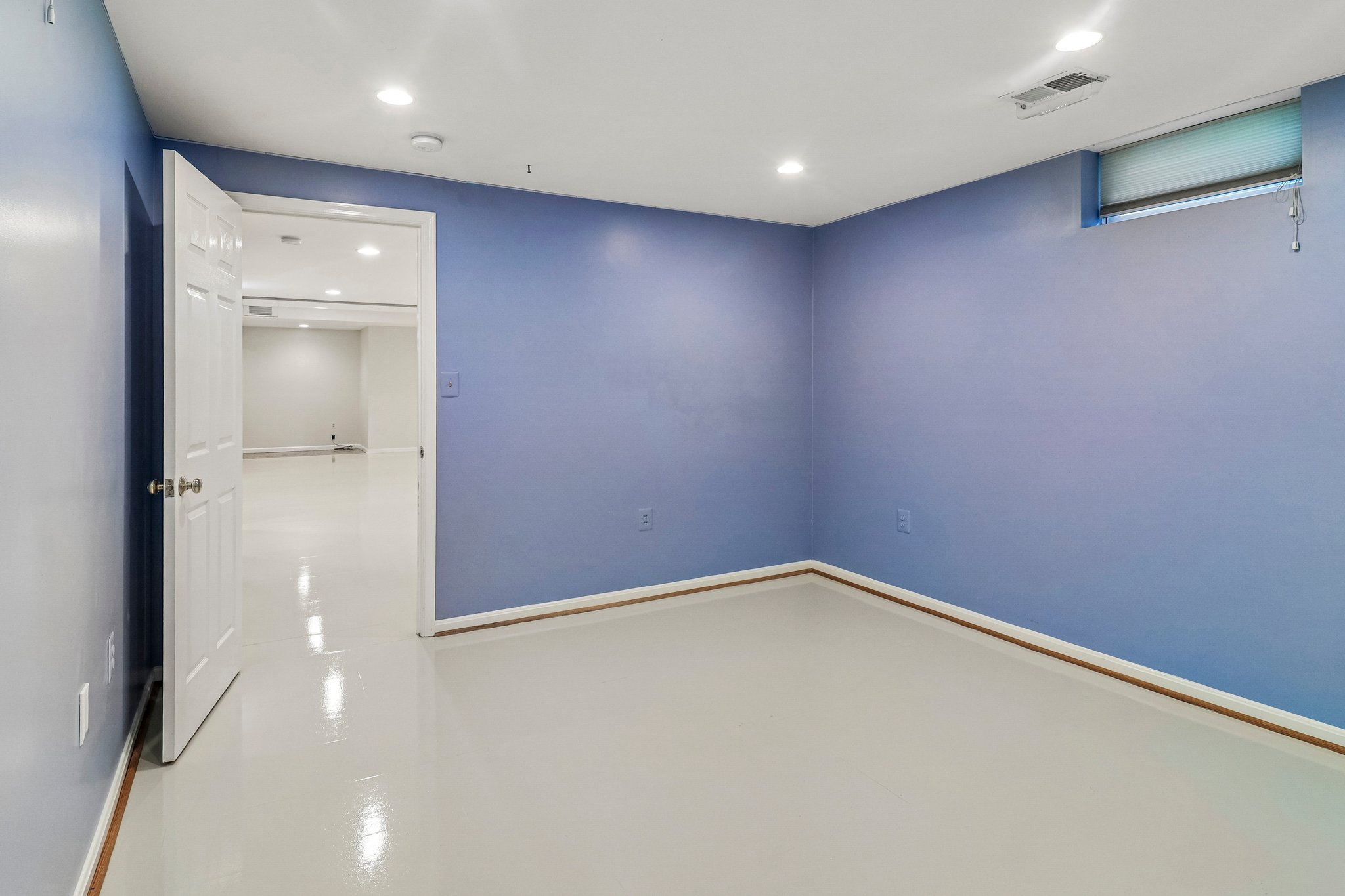 Crownsgate Cir-S1908-044.jpg