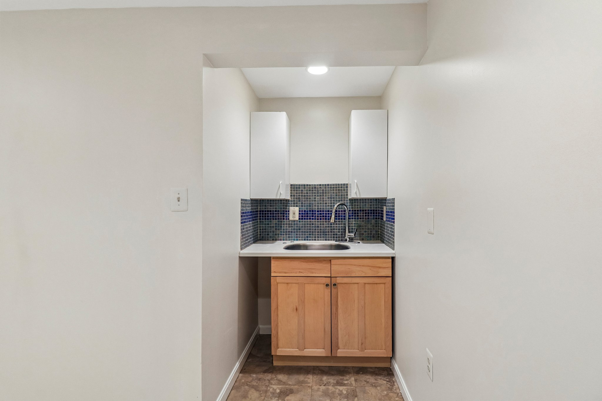 Crownsgate Cir-S1908-046.jpg