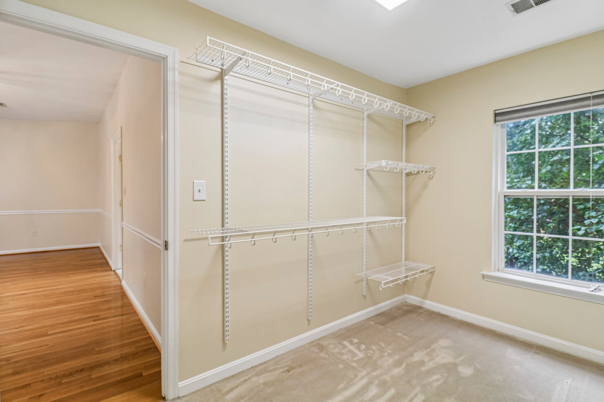 Crownsgate Cir-S1908-072.jpg