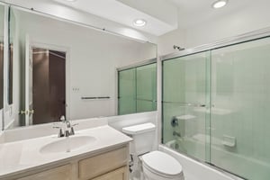 Crownsgate Cir-S1908-056.jpg