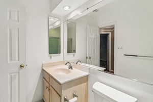 Crownsgate Cir-S1908-057.jpg