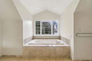 Crownsgate Cir-S1908-076.jpg