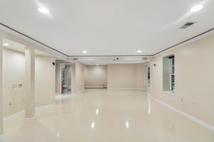 Crownsgate Cir-S1908-092.jpg