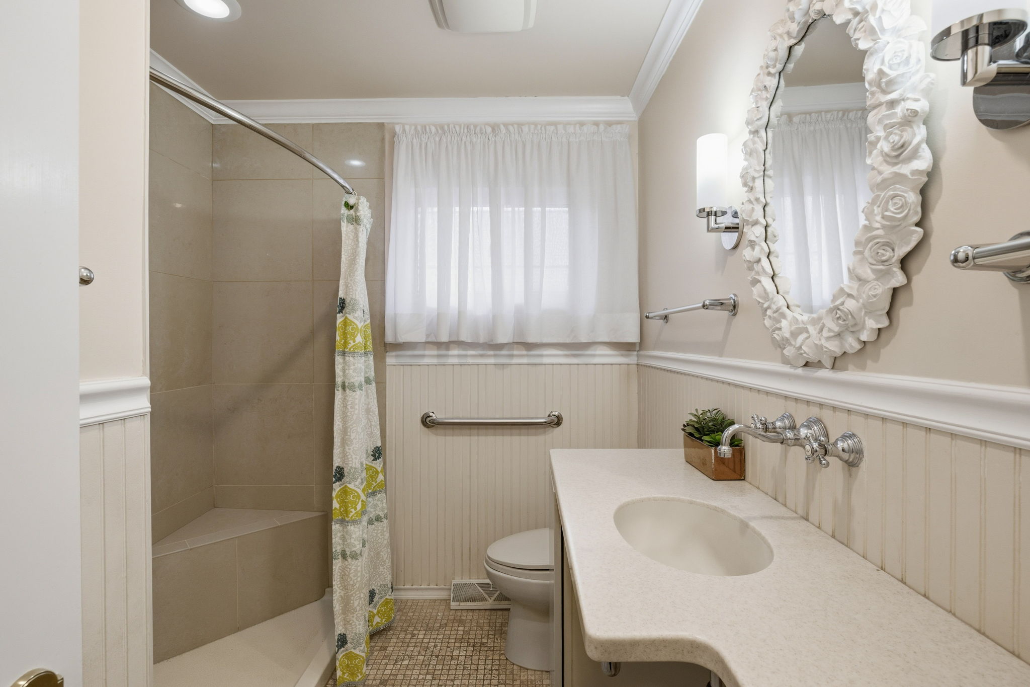 Large, low step shower