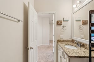 Sommarie Wy-S2408-014.jpg