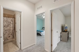 Sommarie Wy-S2408-021.jpg