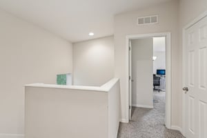 Sommarie Wy-S2408-022.jpg