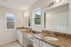 Sommarie Wy-S2408-027.jpg