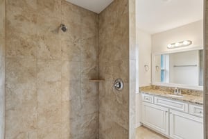 Sommarie Wy-S2408-028.jpg