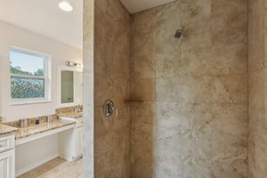 Sommarie Wy-S2408-029.jpg