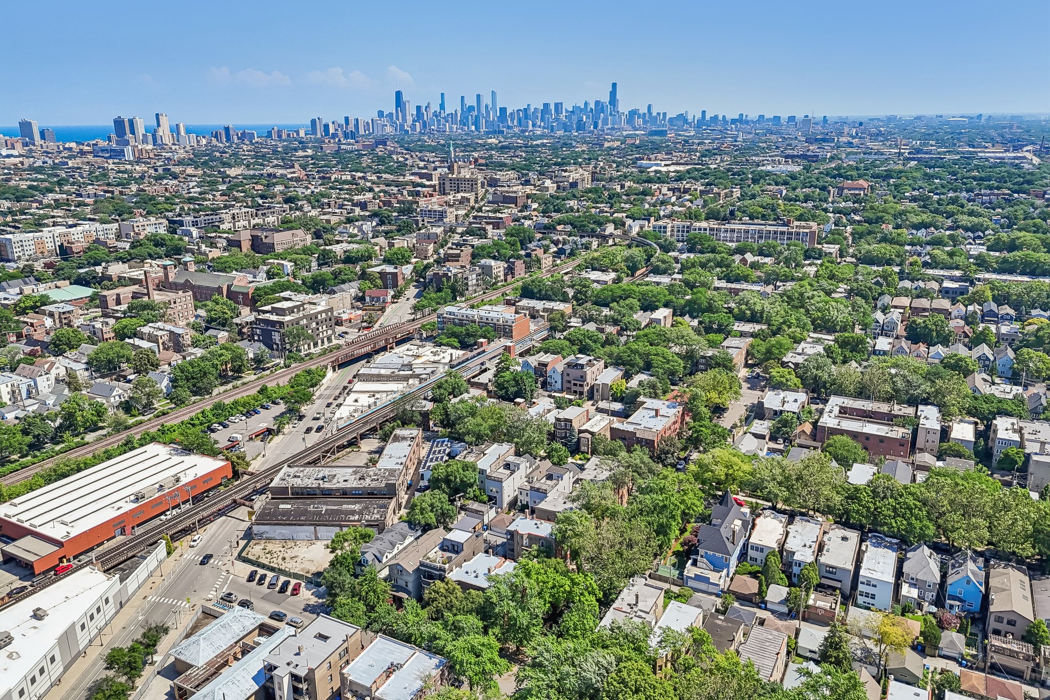 W Waveland Ave 1-S0707-052.jpg