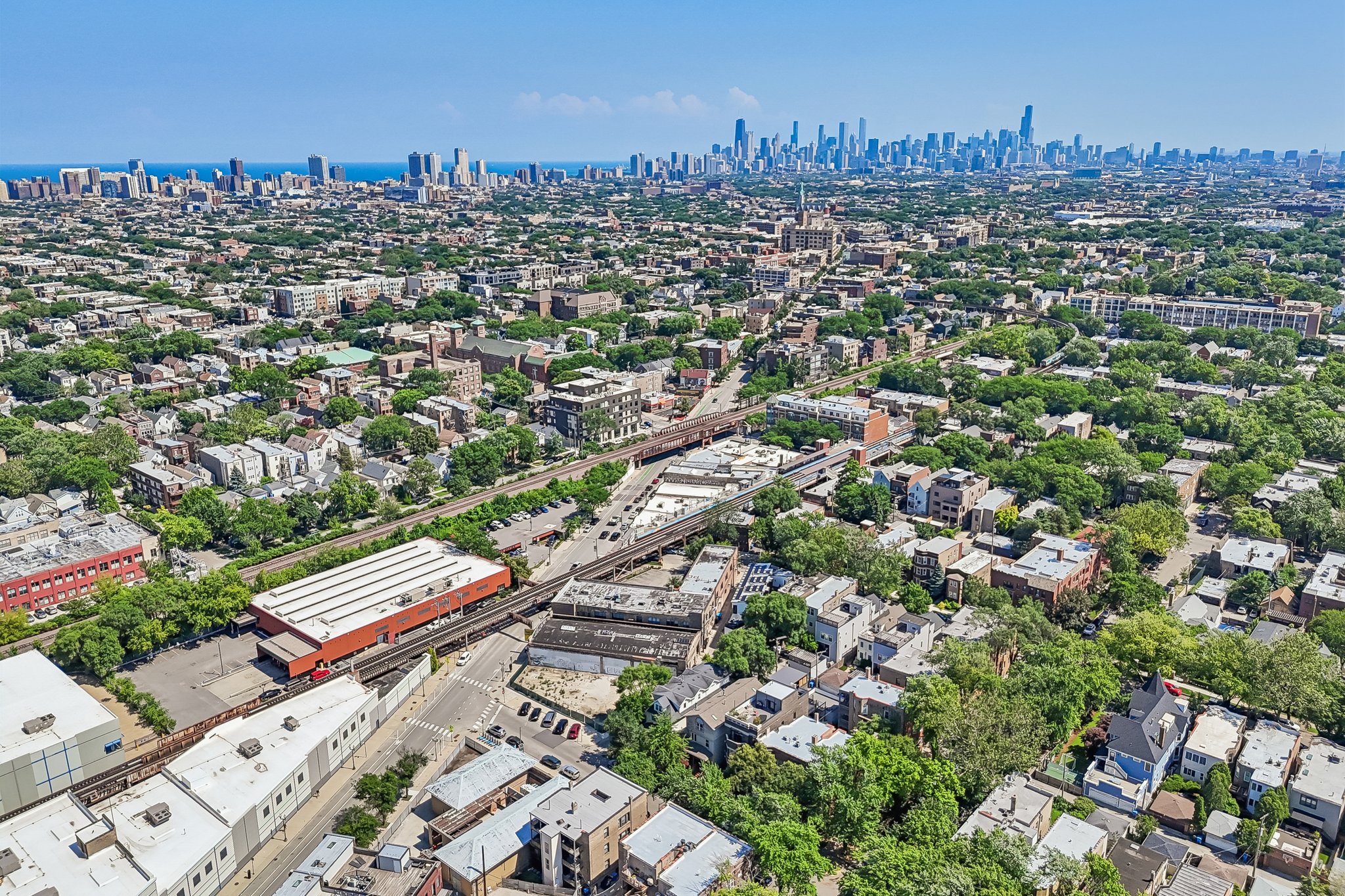 W Waveland Ave 1-S0707-053.jpg