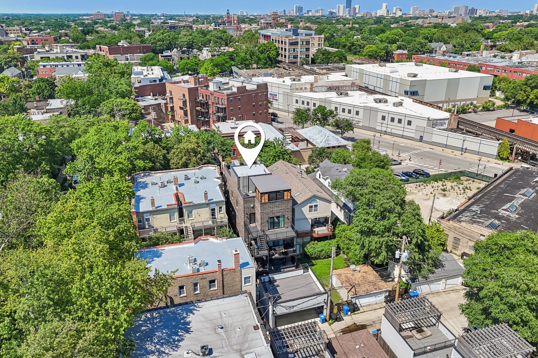 W Waveland Ave 1-S0707-059.jpg