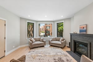 W Waveland Ave 1-S0707-039.jpg
