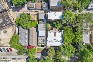W Waveland Ave 1-S0707-054.jpg